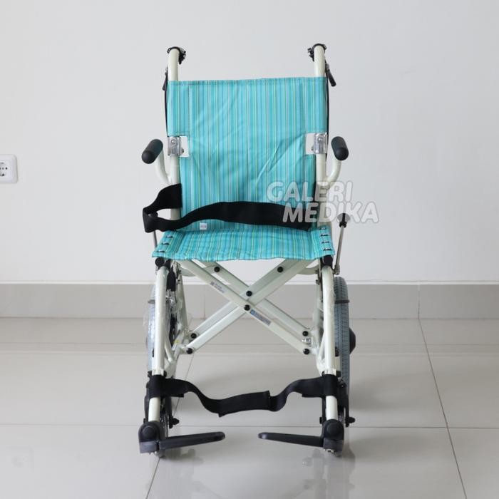 Kursi Roda Travel Jepang Kawamura KA6 - Bisa Dilipat Kecil dan Sangat Ringan Medis Portable Serbagun