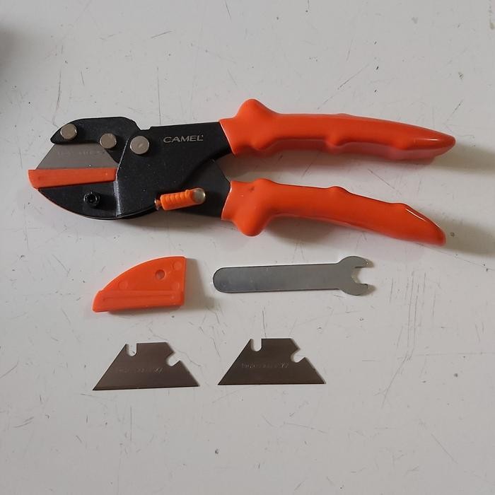 gunting dahan camel/gunting ranting camel/ gunting serbaguna camel Kode 892