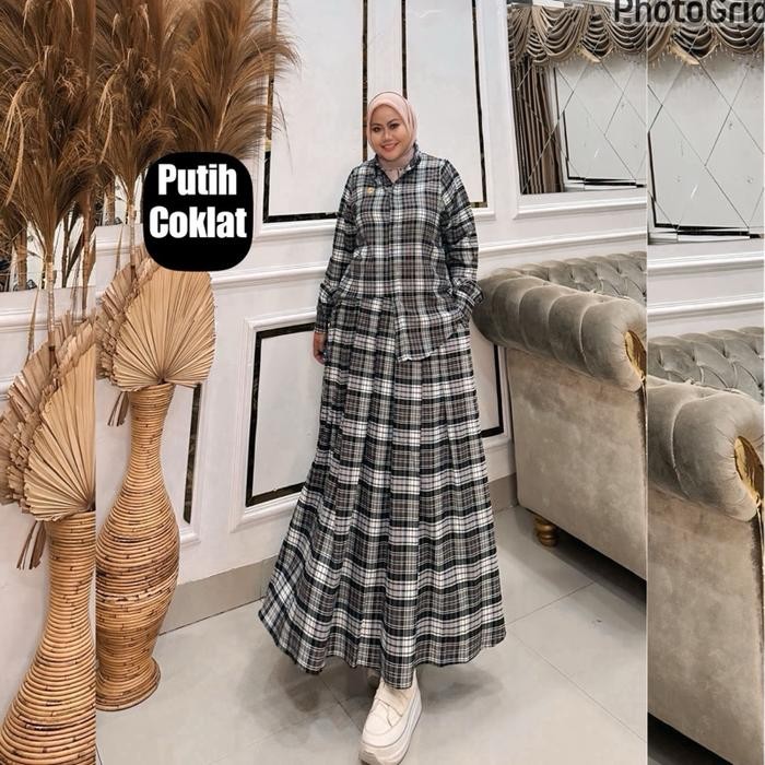Queenasyari - Ilona One Set Rok (Tanpa Hijab) Jumbo Motif Flanel Tebal Ld 110-140 Cm Outfit Wanita