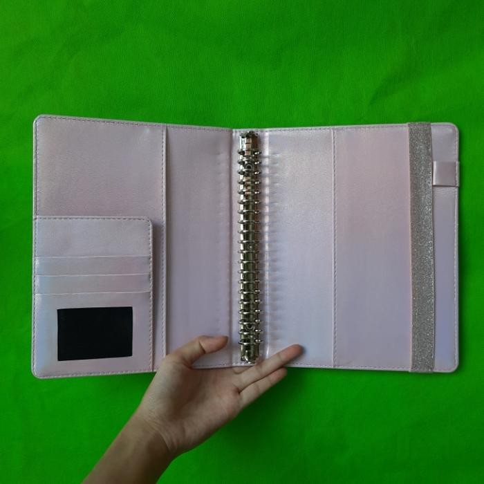 

Binder Hologram Pastel Premium Strap A5 20 ring B5 26 ring