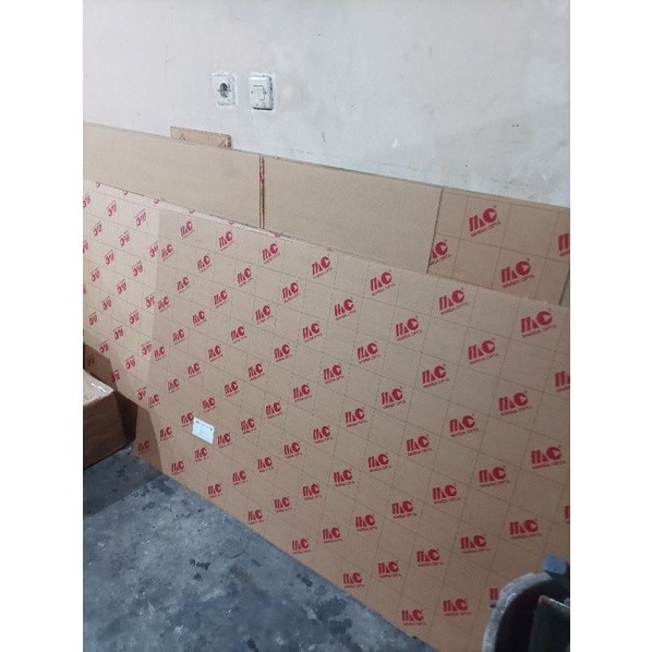 Akrilik Lembaran Bening 2mm 122x244 Cm Marga Cipta
