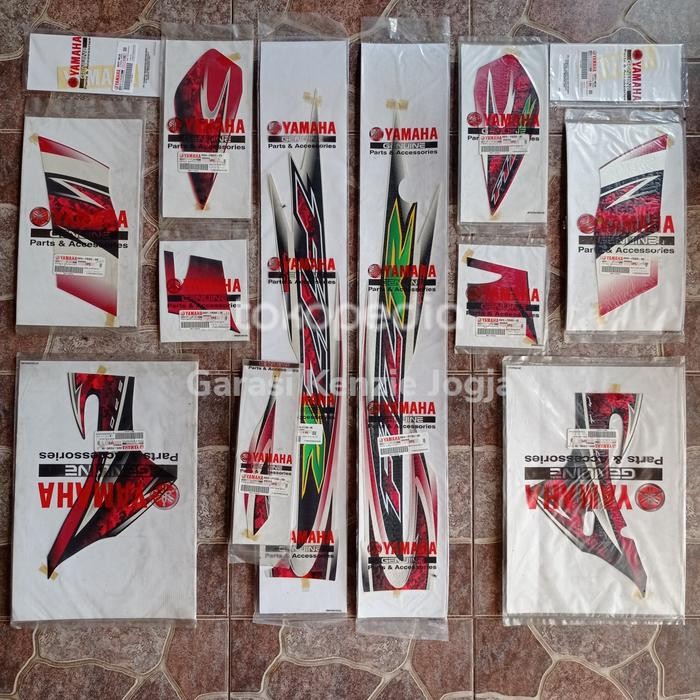 Stiker Striping Sticker Graphic Yamaha F1Zr Merah Putih 2005 Original