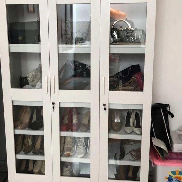 Lemari tas lemari sepatu