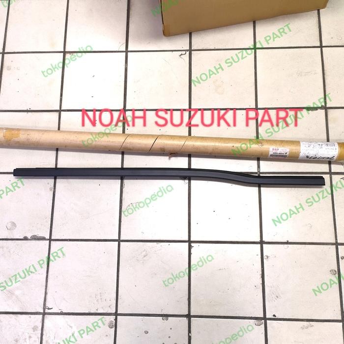 Pelipit Kaca Luar Suzuki Escudo 1.6/2.0/Xl7 Asli Sgp Kode 056