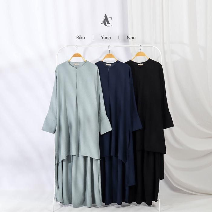 Alur Cerita - Kawaii One Set