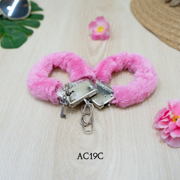 AKSESORIS SEXY GEMBOK BORGOL BULU CINTA HANDCUFF PINK AC19C