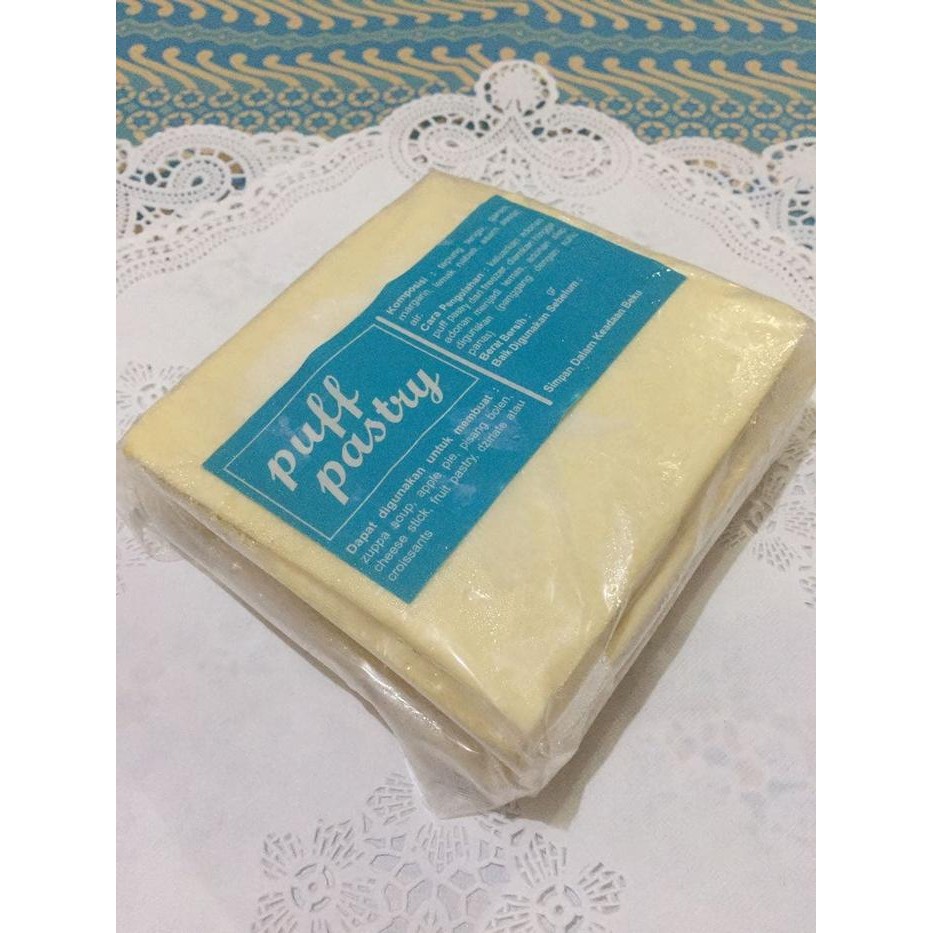 

Puff Pastry 15x15cm (isi 10lbr)