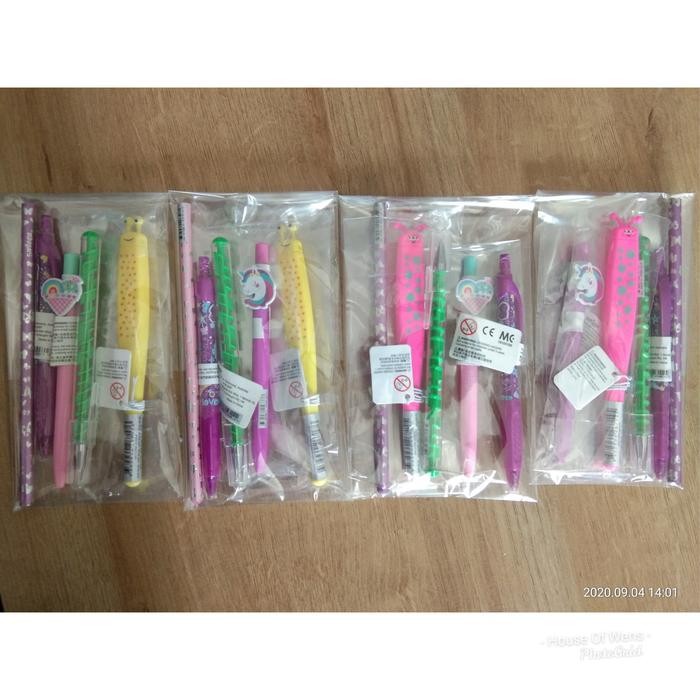 

Product Laris Paket Alat Tulis Smiggle Original - Isi Mix