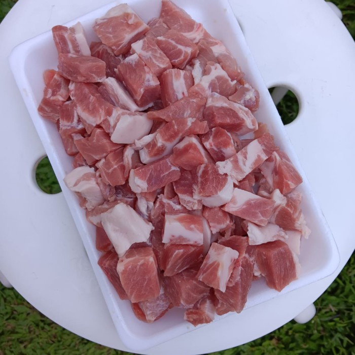 

PORK COLLAR/MOKSAL/KAPSIM KEMBANG IMPOR CUBE - 500 GRAM KODE 1072