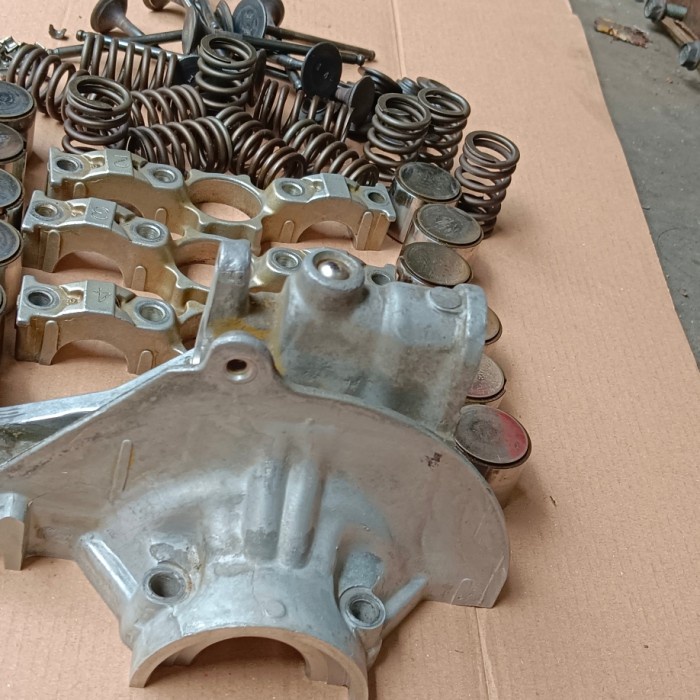 tangkopan noken as/kelep/perklep/botol klep/kuku klep mobil xenia 1000