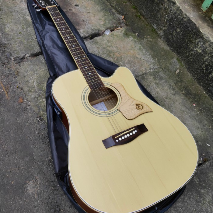 gitar akustik elektrik original mandalika natural EQ TUNER