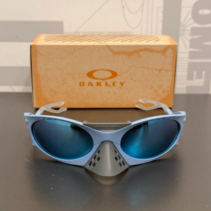 TERLARIS Oakley Plantaris Prizm Polarized Matte Stonewash / Deep Water Blue