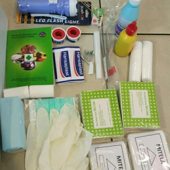 Isi kotak obat p3k type A / isi kotak obat p3k tipe A