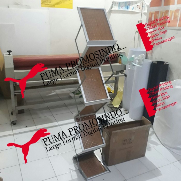 

Rak Brosur Abu Abu Biasa