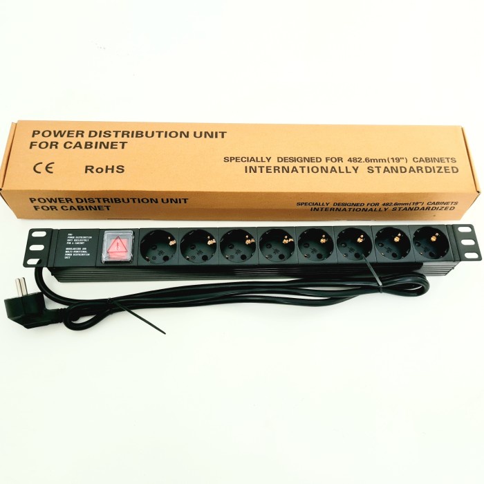 PDU 8 outlet 16A power distribution outlet