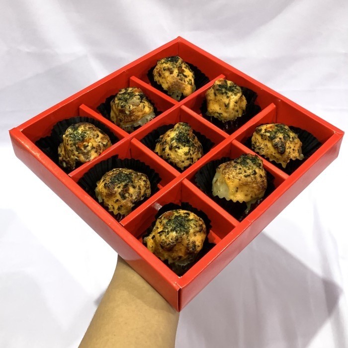 

Flashshow Box Nastar isi 9 MERAH Lubang uk 6x6cm PER PAK ISI 5 BOX