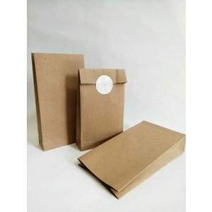 

Flashshow BASIC PAPERBAG: MEDIUM (M) KRAFT LINER 150gr