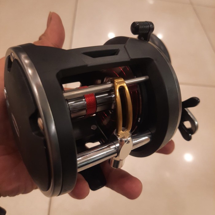 PENN Warfare 30 Star Drag Trolling Reel WAR30LH (Left Hand)