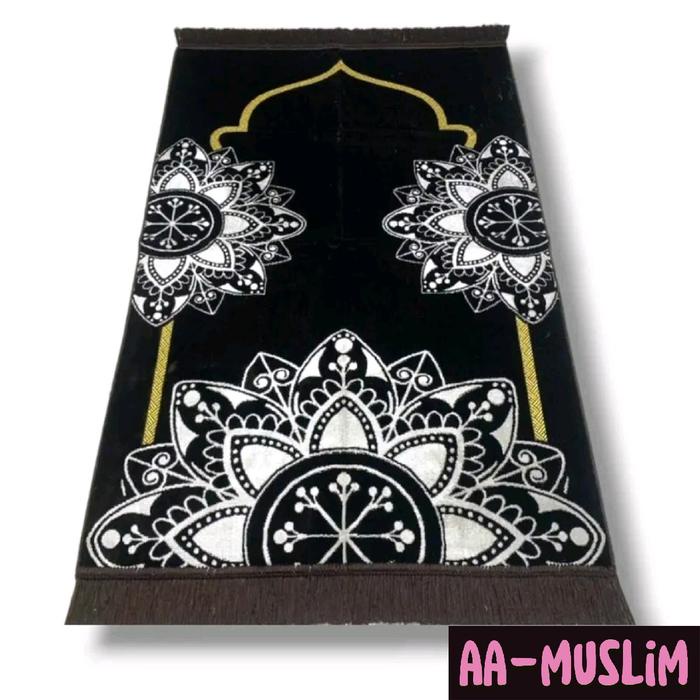 

Al Azaan Turkye 3Pcs Cuma 150Rb Uk 70X110 Gold Haji Sajadah Muslim Turki Motif Hitam Lembut Tebal