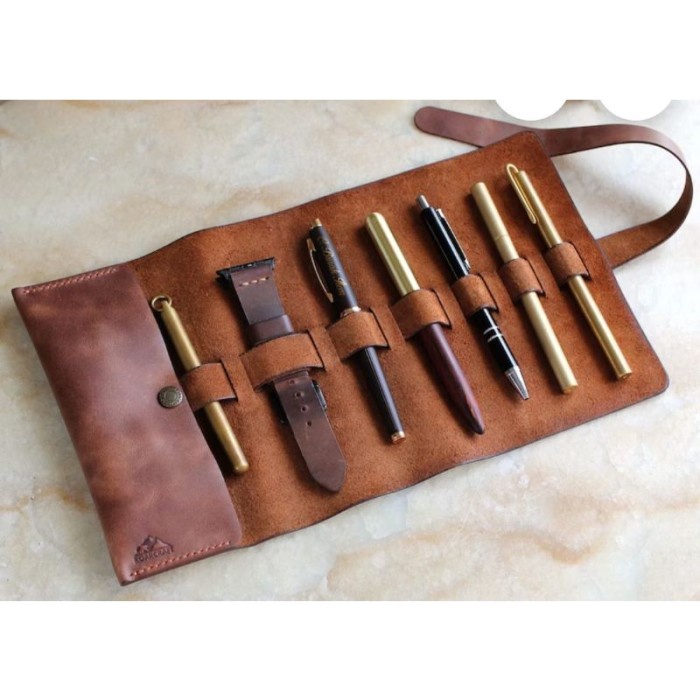 

Handmade Roll up Leather Pen Case / Fountain Pen Holder / Pen EDC Kode 523