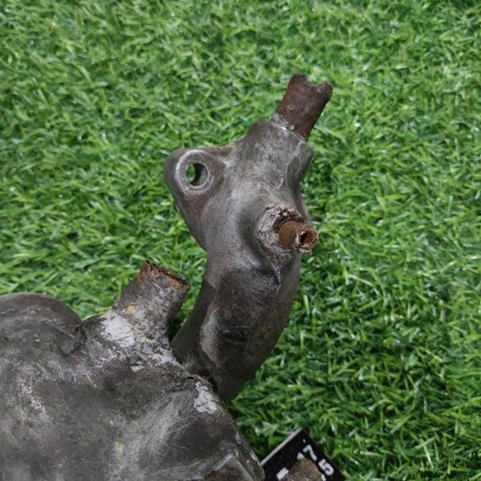 Housing Rumah Thermostat Pipa Inlet Outlet Mitsubishi Galant Lele V6 Bekas