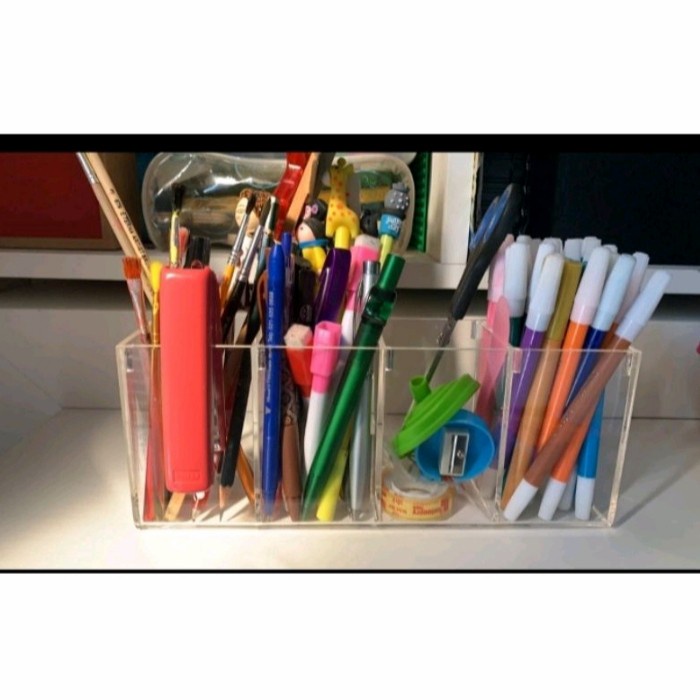 

akrilik tempat pulpen