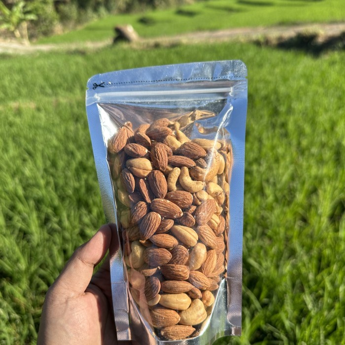 

terbaru !!! (500 gram) mix nuts almond panggang dan mete asli wonogiri ready