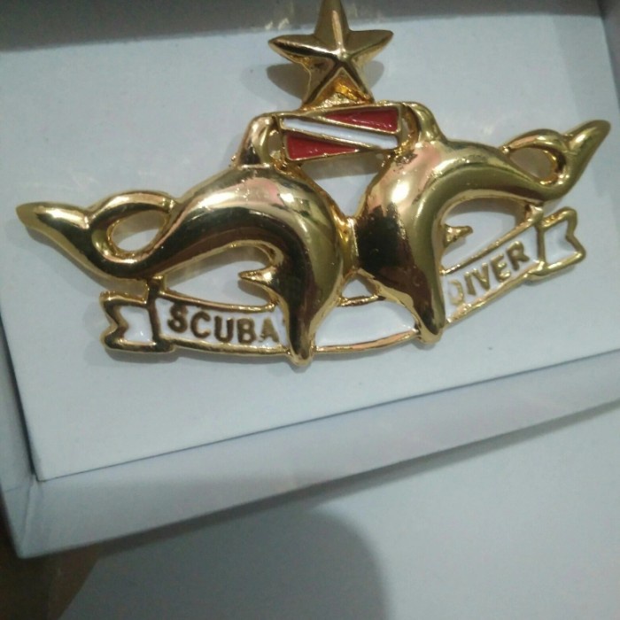 Keren brevet wing scuba diver