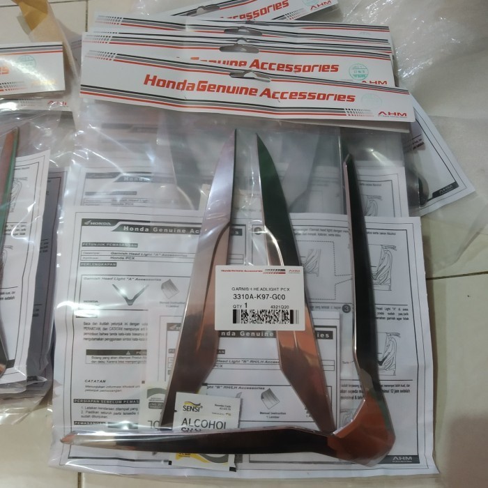 aksesoris Honda PCX 150/Garnish Headlight Hiasan Lampu depan /Alis Pcx