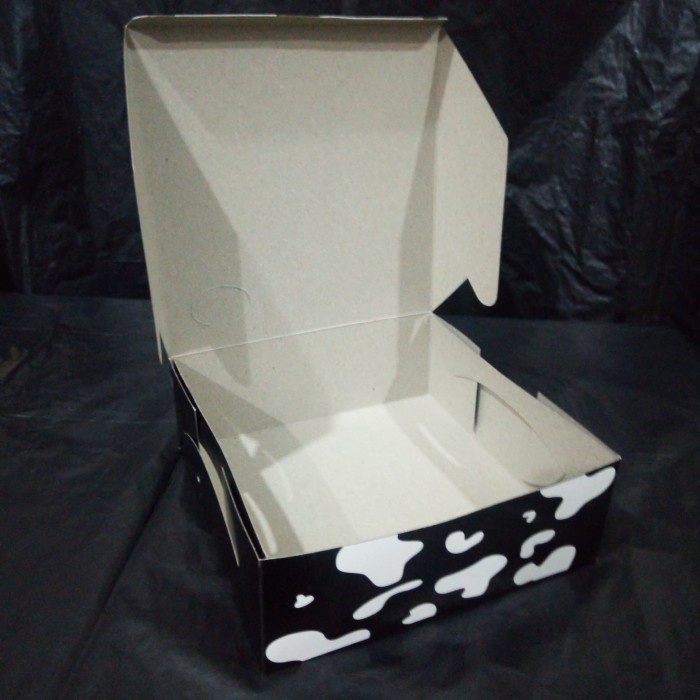 [Masih] Dus lipat/dus nasi/dus kue/motif batik&sapi kemasan uk 18x18 -