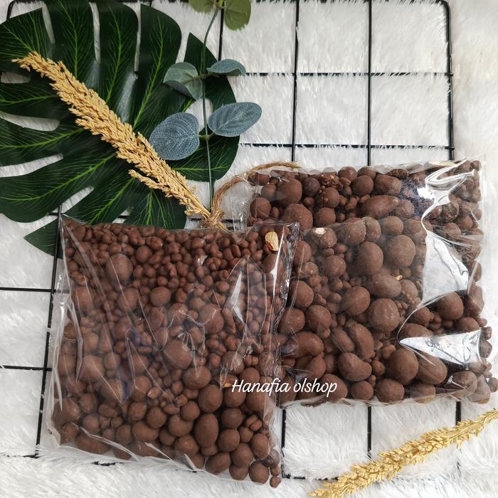 

COKLAT DELFI ALMOND RIJEK 500gr COKLAT MEDE DRAGEES 500gr