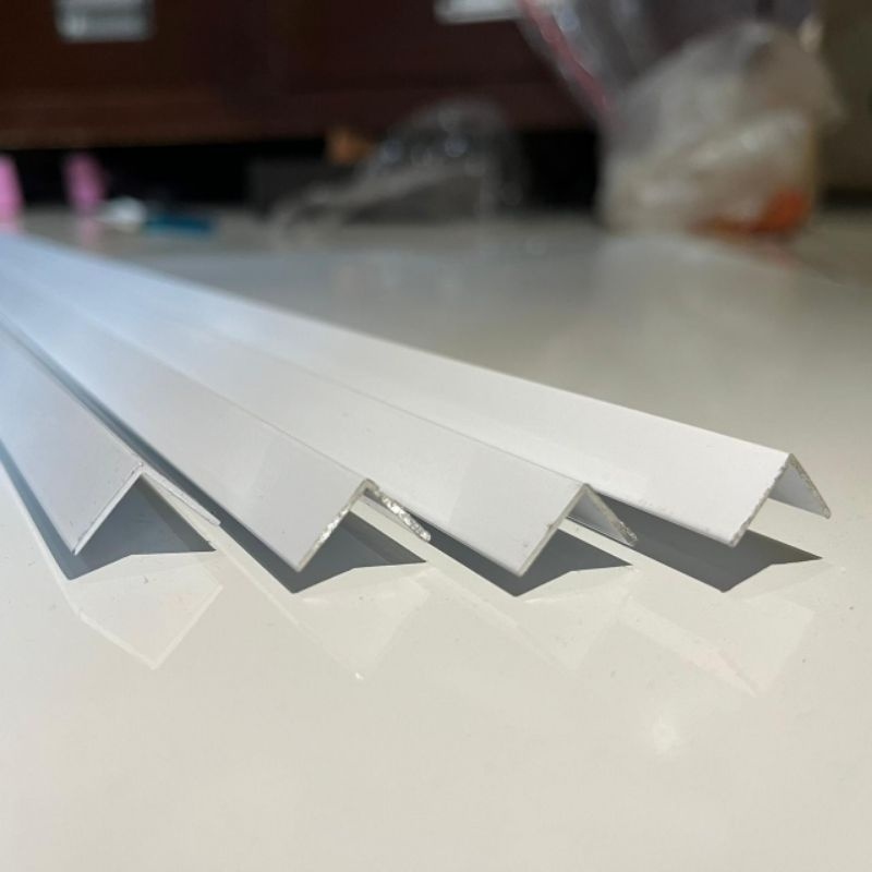 Hjk LIST SIKU ALUMUNIUM WARNA PUTIH 1CM X 1CM PANJANG 100 CM