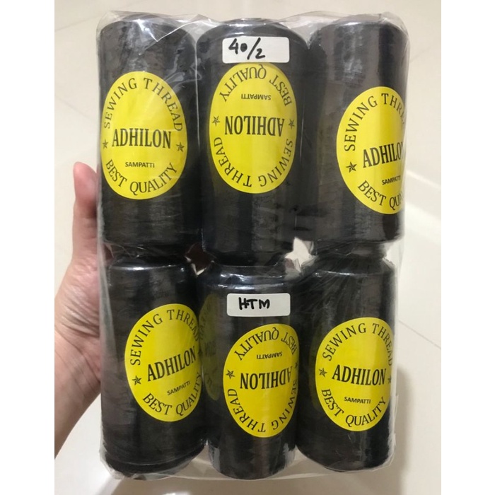 

Benang Jahit 40/2 Hitam (setengah lusin)