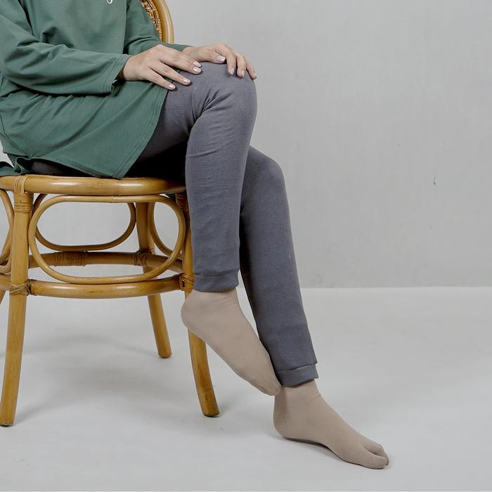 Nobby - Zehra Legging Polos Legging Wanita Tebal All Size Fit To Xl Celana Panjang Nyaman Putih