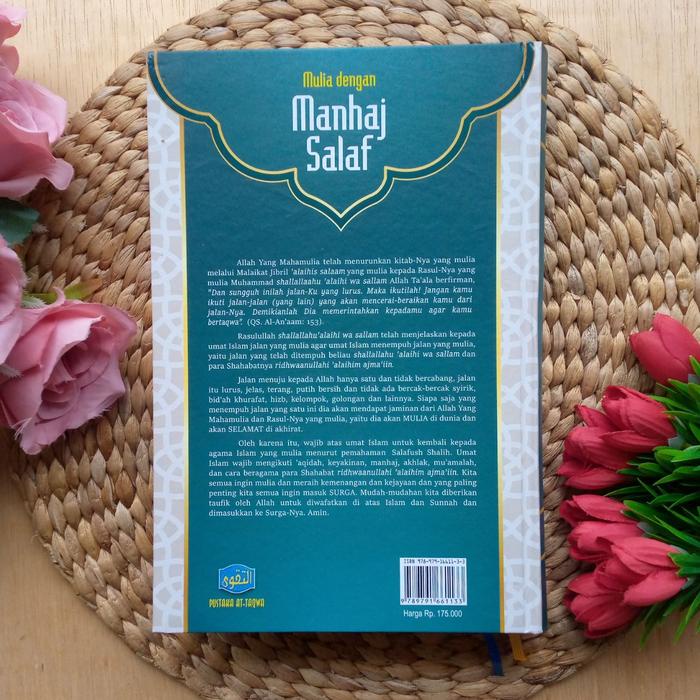

Produk Viral Buku Mulia Dengan Manhaj Salaf Original Cod