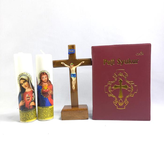 

Ready Stock Paket Doa Puji Syukur/Salib Duduk/Lilin/Rosario/Paket Doa Lingkungan Cod