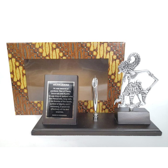 

Tempat Pulpen & Kartu Nama Wayang Werkudara