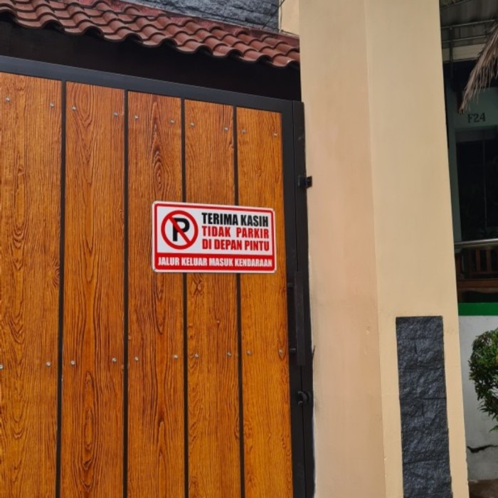 rambu dilarang parkir alumunium