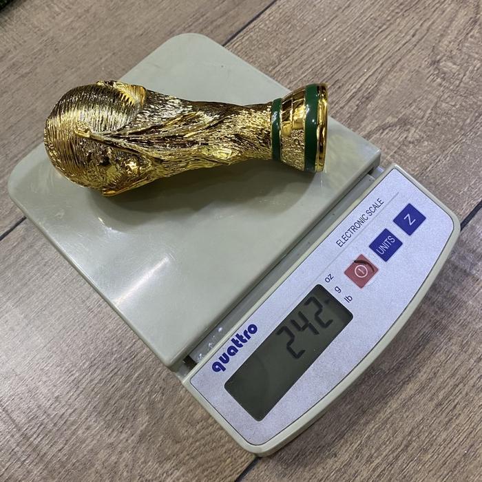 SALE  MINIATUR REPLIKA TROFI PIALA DUNIA 14CM / MINIATUR TROFI PIALA DUNIA / PAJANGAN DEKORASI