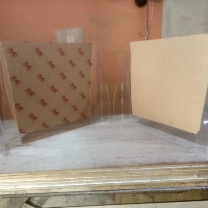 

BARANG TERLARIS Sekat Akrilik Bening 3 mm 100 x 60