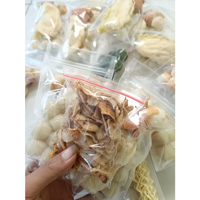 

12 BUNGKUS BASO ACI BIASA + BASRENG PEDAS QUEEN SNACK Ayam Bawang Food Seblak