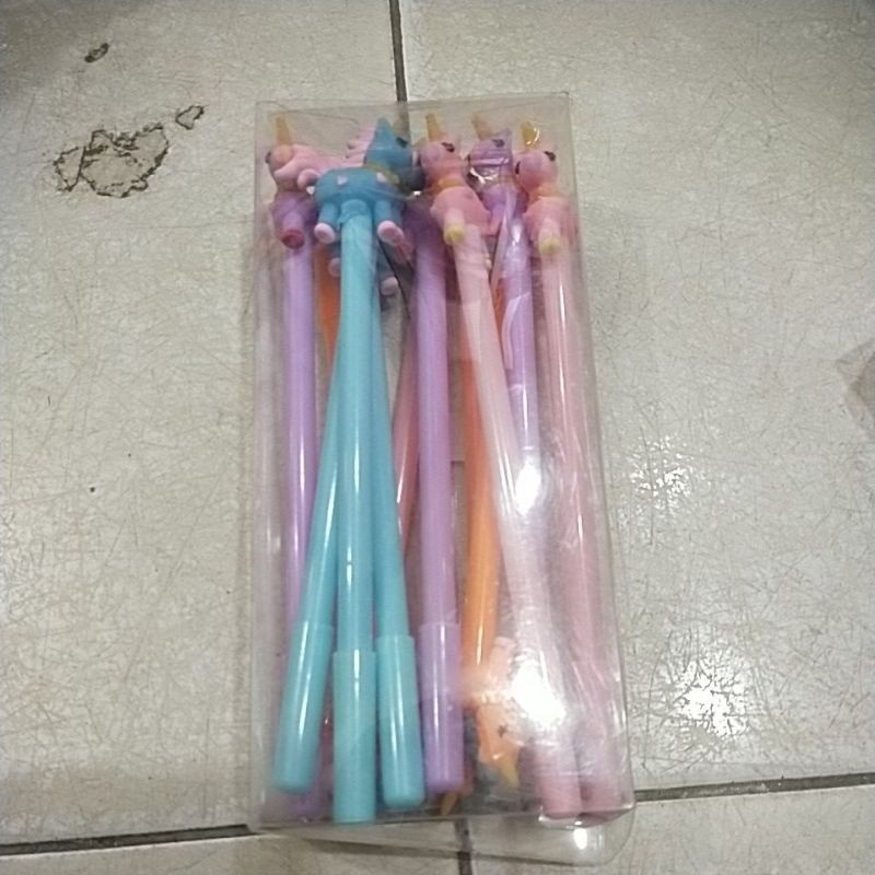 

(1pcs) Pensil abadi karakter