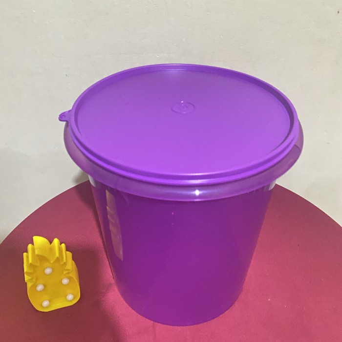

giant canester tupperware tempat kerupuk ungu