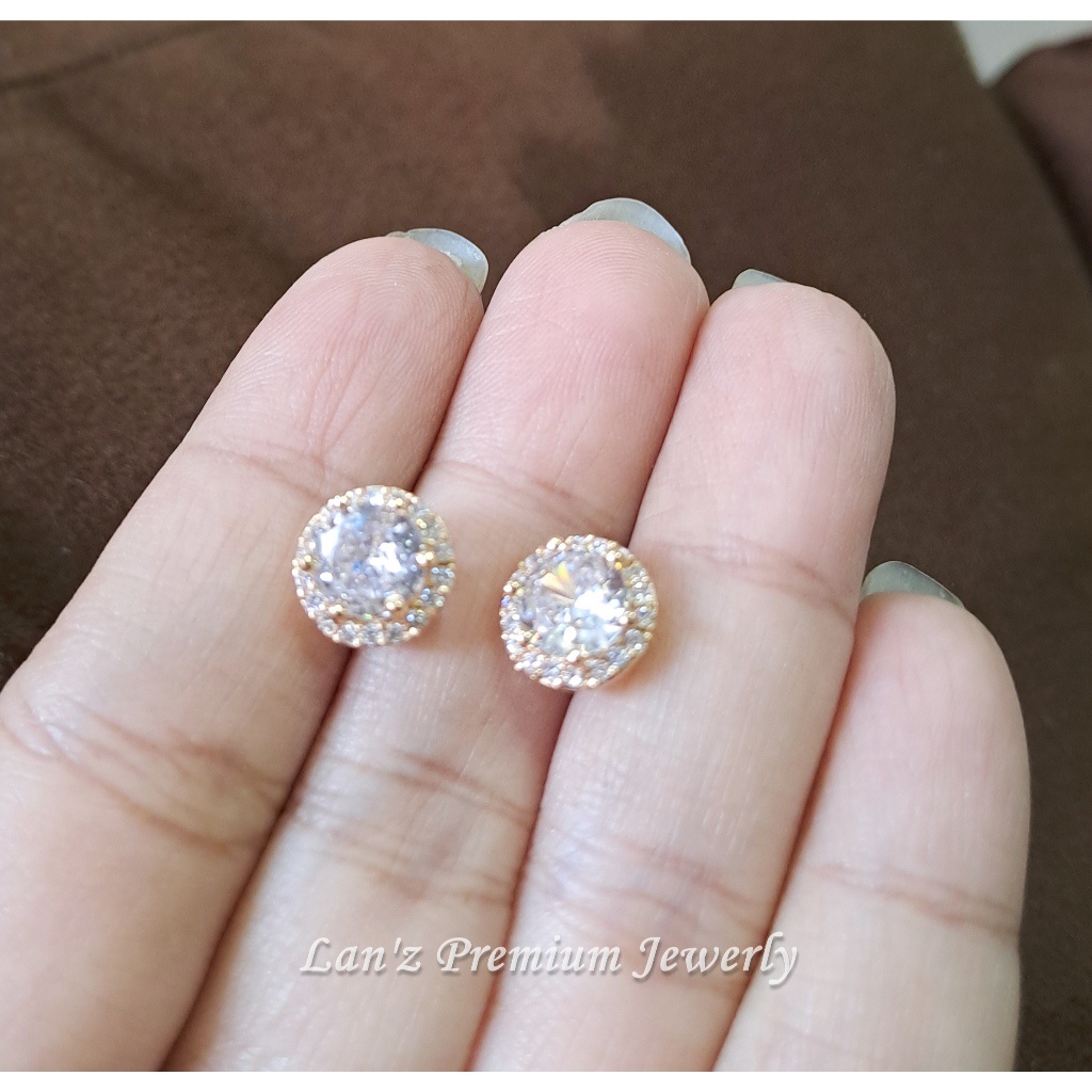 Anting Tusuk Solitare Bulat Kristal Premium Titanium 18K (Emas)