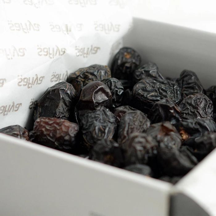 

Kurma Ajwa 1 Kg Safiya Kurma Nabi Madinah Snack Cemilan Kering kurma dates