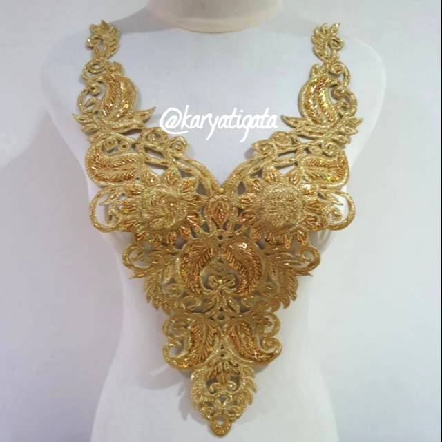 ACCMT- Renda Bordir Kerah V Neck Full Payet - Emas