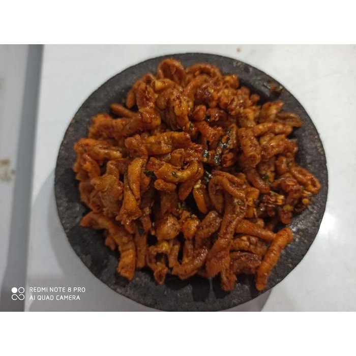 

USUS CRISPY 1 KG PEDAS CACAFood Snacks Keripik Pedas Ayam Camilan
