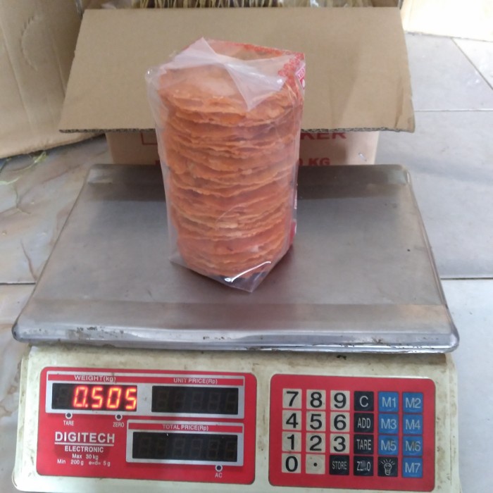 

Emping Melinjo Jumbo/TP Pedas Manis Mentah/ Kemasan 500 Gram