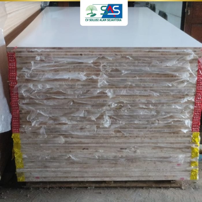Triplek Blockboard Melamin 18 MM
