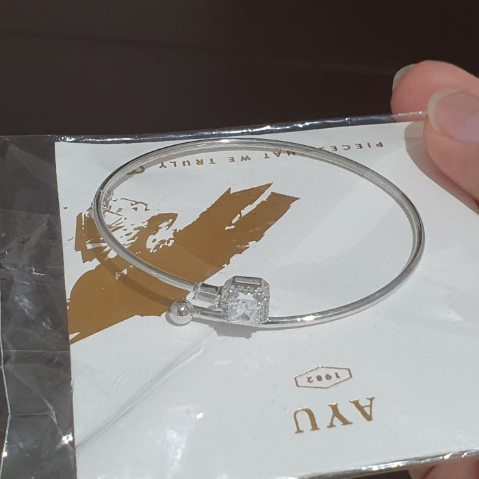 gelang spiral mata kotak bangle emas putih